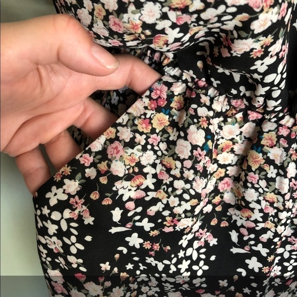 Lucca Couture Black Meadow Jumpsuit Ditzy Floral Print Lined Size S Pant Romper - Picture 8 of 10